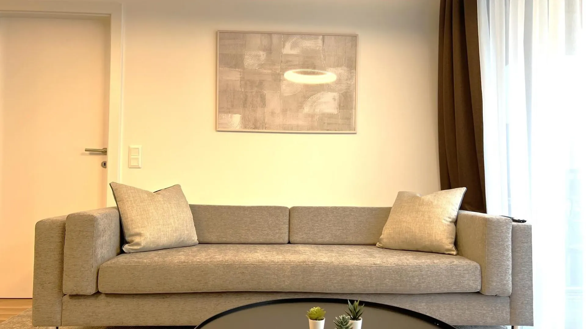Free Parking - City Pulse Apartments At U6-Metro Vienna