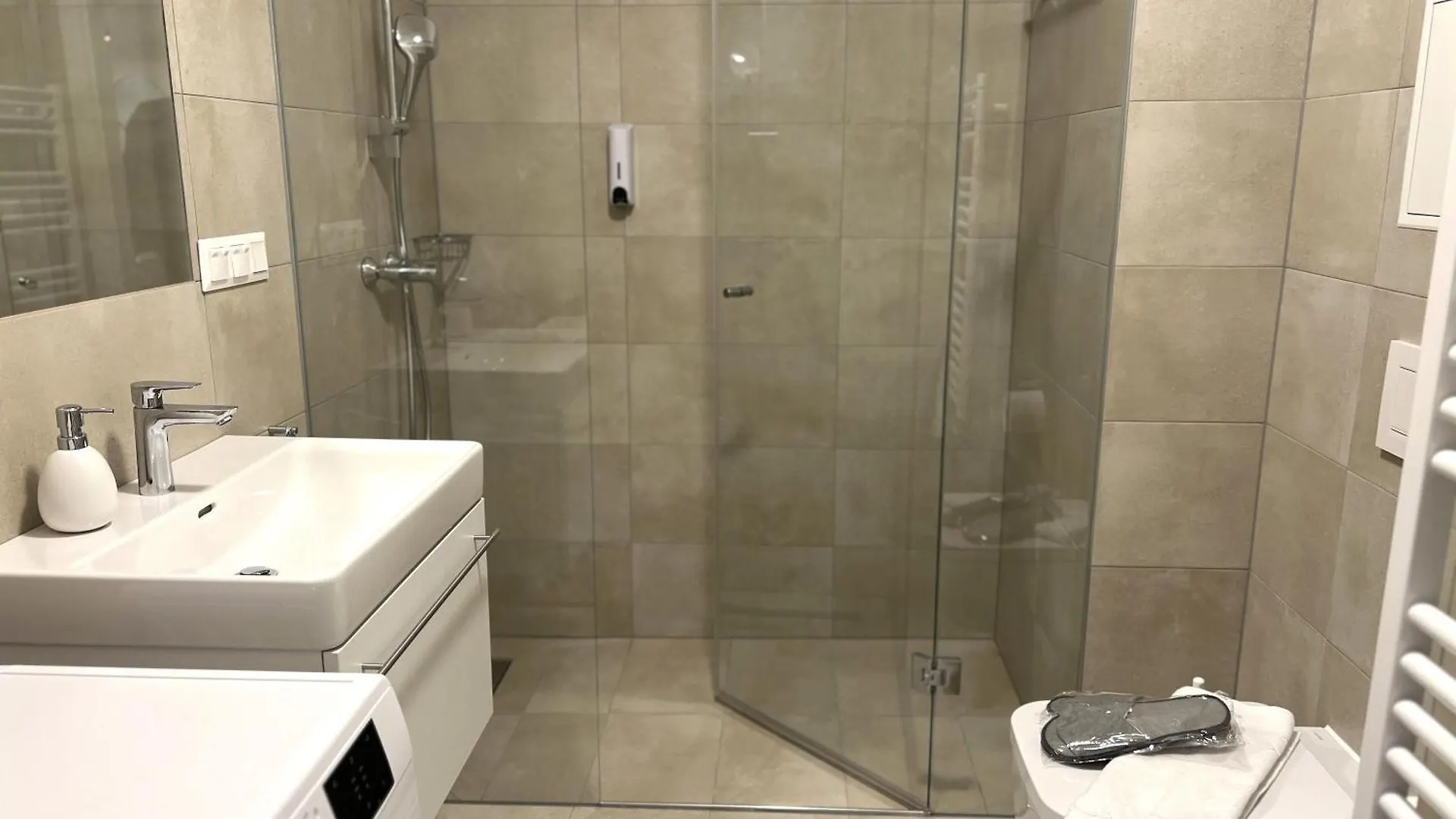 Free Parking - City Pulse Apartments At U6-Metro Vienna